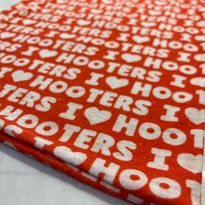 Hooters “ I 🧡 Hooters” neck gaiter